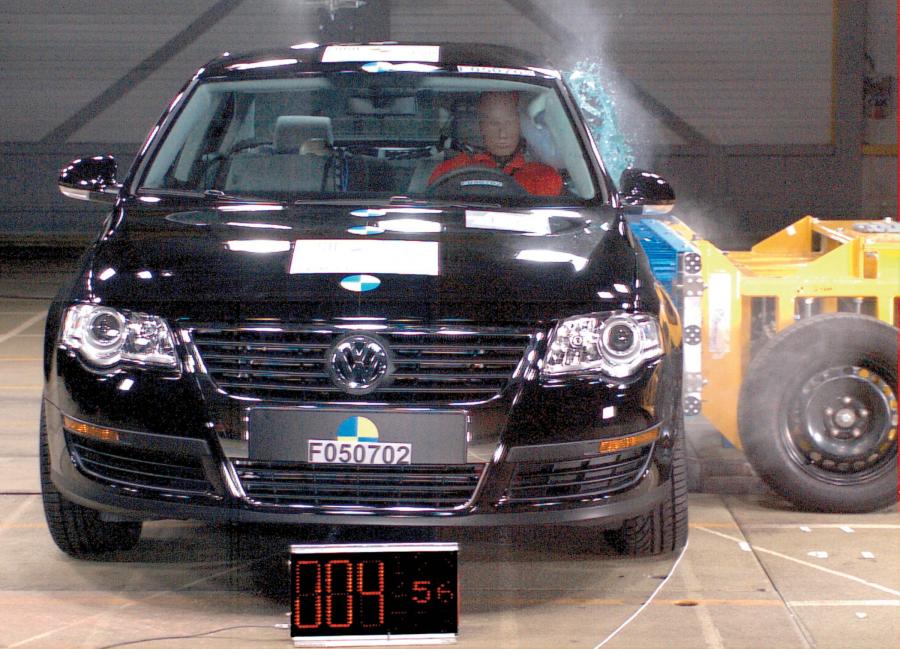  Volkswagen Passat 2005 года  (фото 49 из 161)